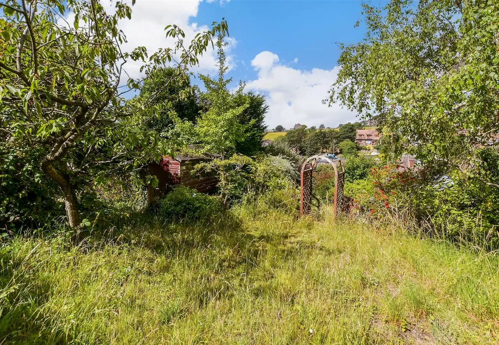 Rear Garden - Falmer Gardens, Woodingdean, Brighton, East Sussex - Wards of Kent