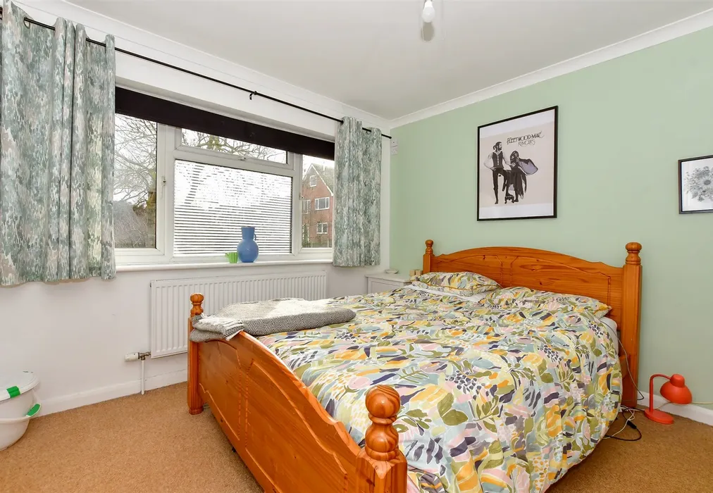 Bedroom 1 - Windmill Road, Whitstable, Kent - Wards of Kent