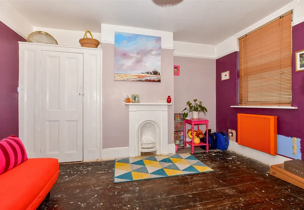 Bedroom 2 - Canterbury Road, Whitstable, Kent - Wards of Kent