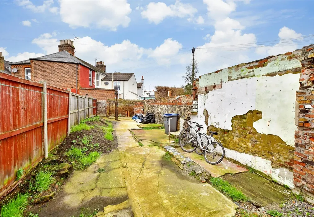 Rear Garden - Canterbury Road, Whitstable, Kent - Wards of Kent