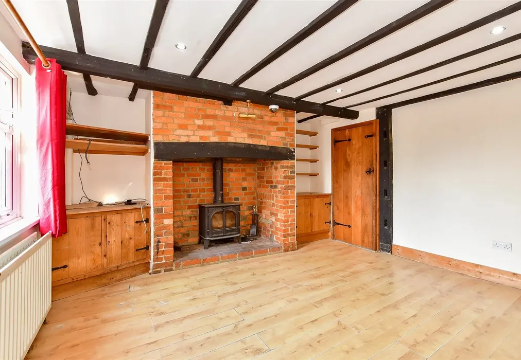 Lounge - Maidstone Road, Staplehurst, Kent - Wards of Kent