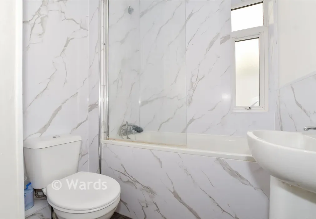 Bathroom - Canterbury Street, Gillingham, Kent - Wards of Kent