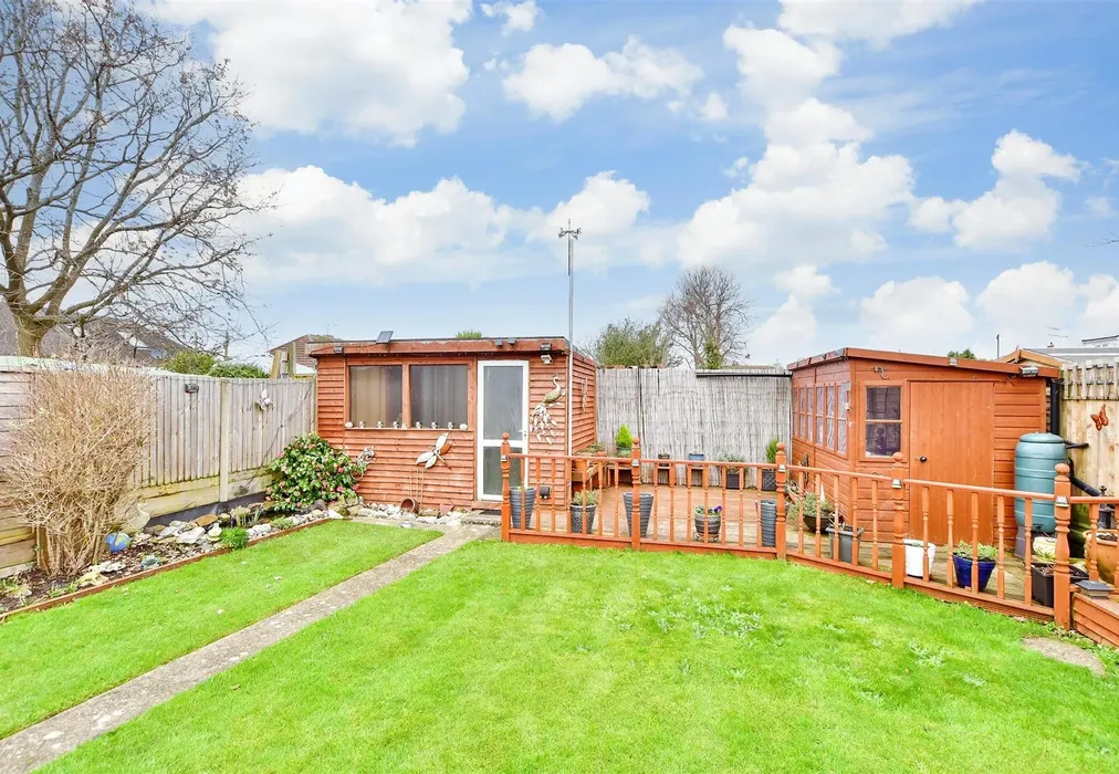 Rear Garden - Grand Avenue, Littlehampton, West Sussex - Wards of Kent