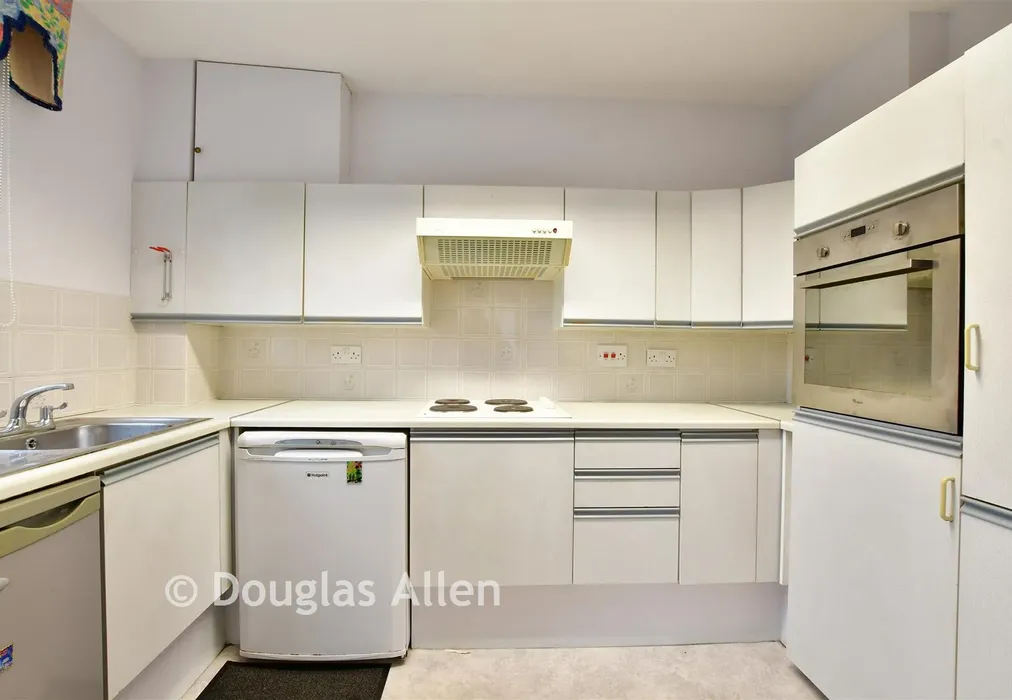 Kitchen - Cunningham Close, Romford, Essex - Wards of Kent