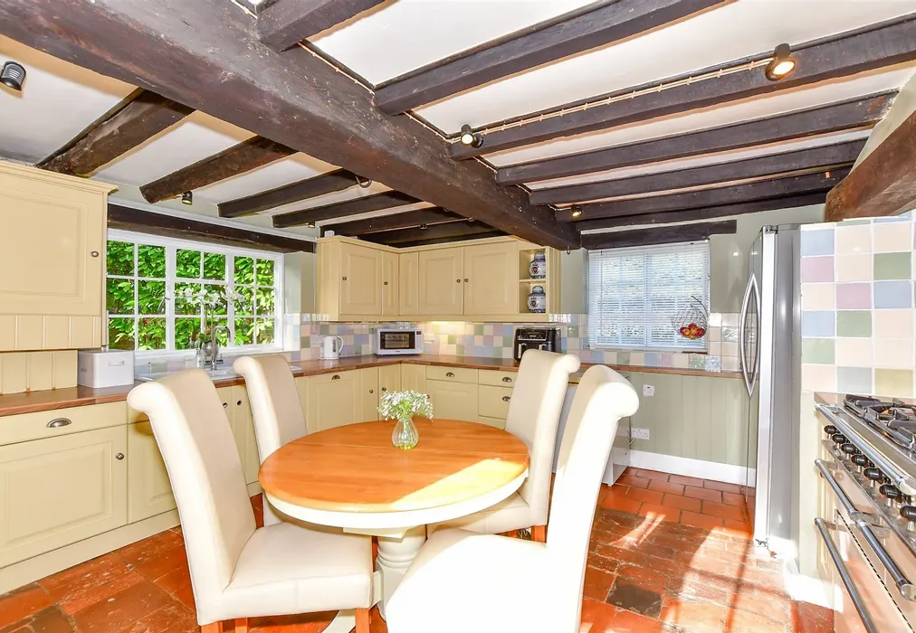 Kitchen - Barnsole Road, Staple, Canterbury, Kent - Wards of Kent