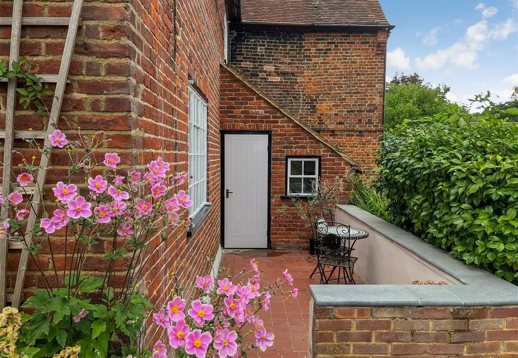 Rear Terrace - Barnsole Road, Staple, Canterbury, Kent - Wards of Kent