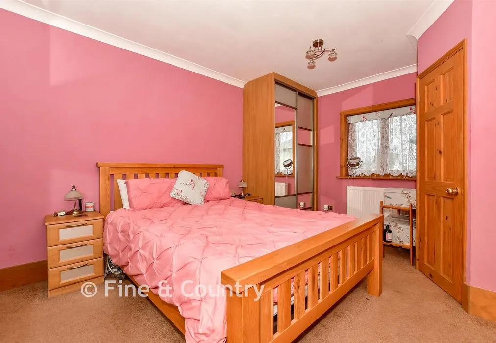 Bedroom 1 - North Barracks, Walmer, Deal, Kent - Wards of Kent