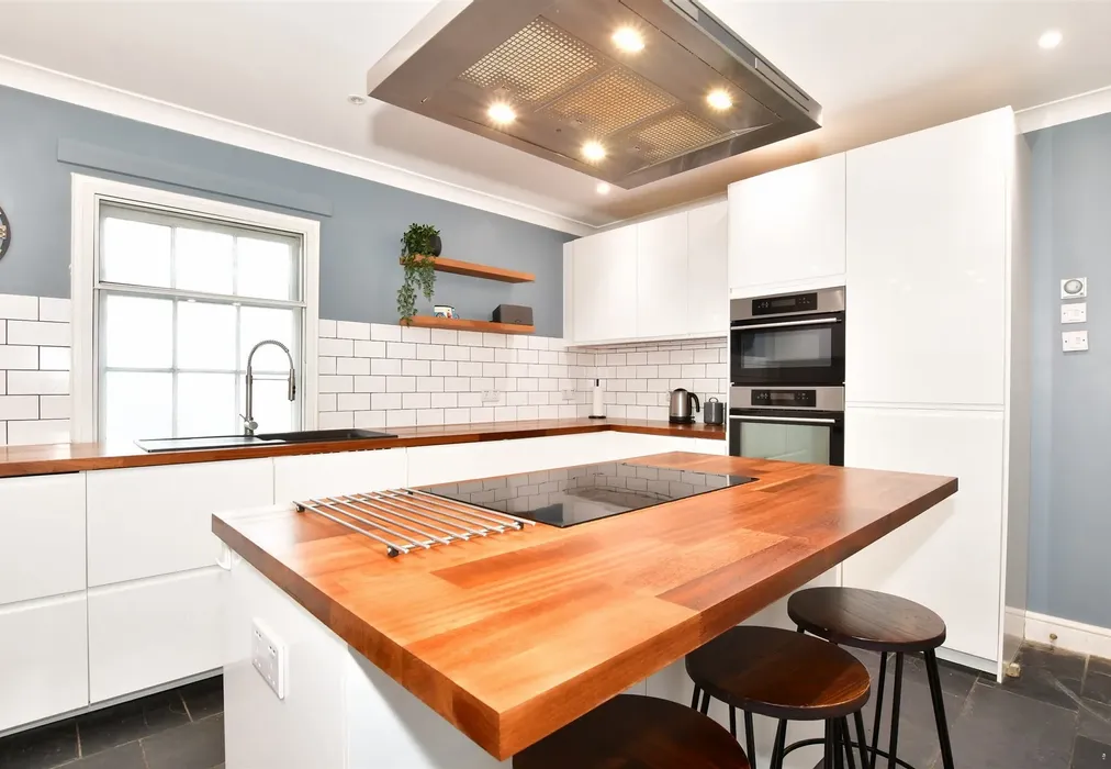 Kitchen - The Broadway, Maidstone, Kent - Wards of Kent