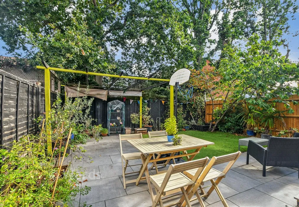 Rear Garden - Downs Close, Headcorn, Kent - Wards of Kent