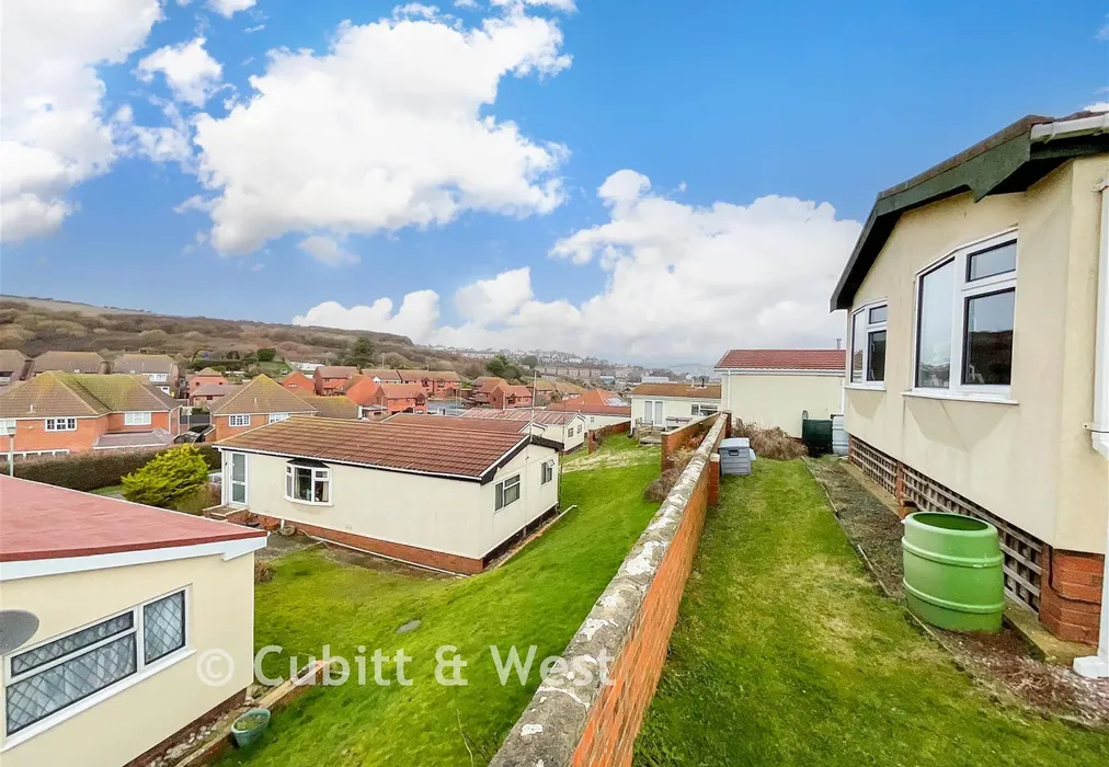 Surrounding Area/Side View - Court Farm Road, Newhaven, East Sussex - Wards of Kent