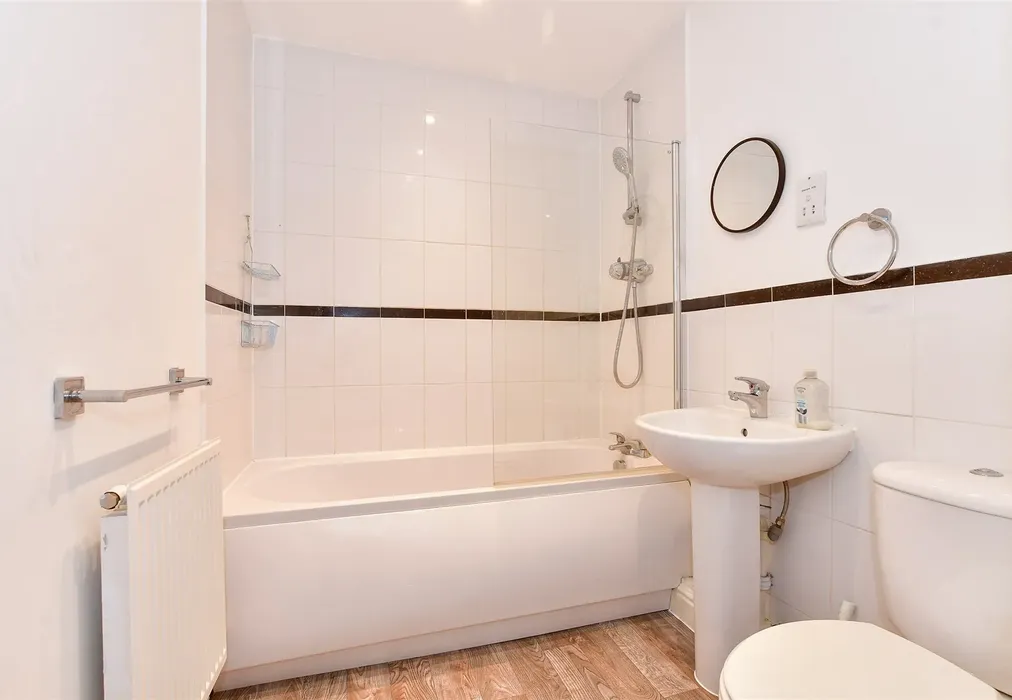 Bathroom - Tower View, Chartham Downs, Canterbury, Kent - Wards of Kent