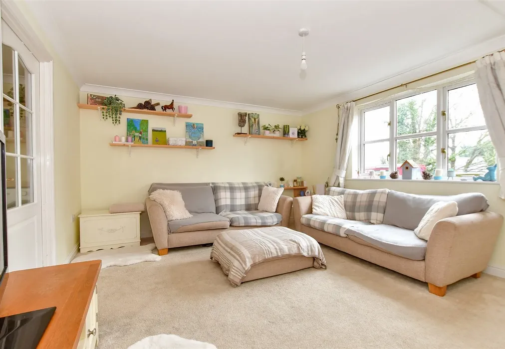Lounge - Bartletts Close, Newchurch, Sandown, Isle of Wight - Wards of Kent