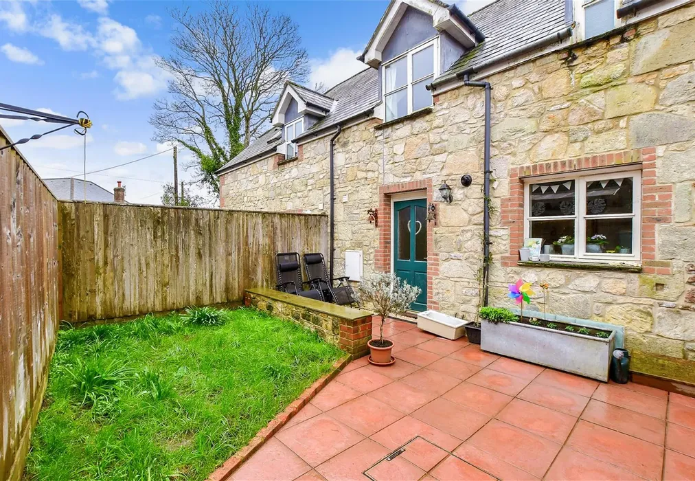 Rear Aspect - Bartletts Close, Newchurch, Sandown, Isle of Wight - Wards of Kent