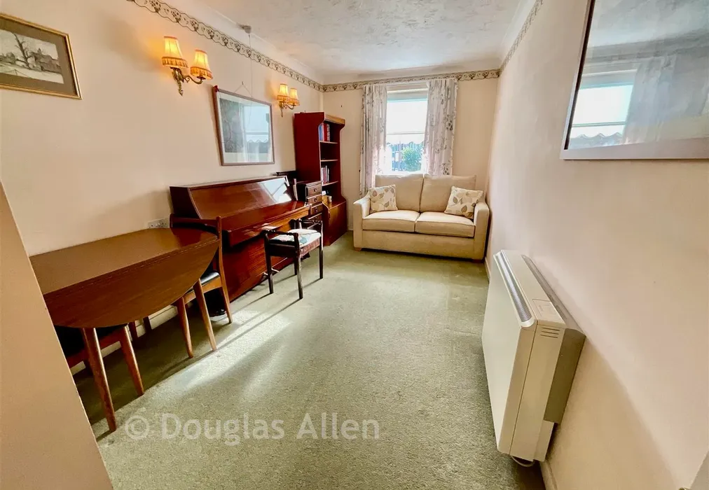 Bedroom 2 - Fentiman Way, Hornchurch, Essex - Wards of Kent