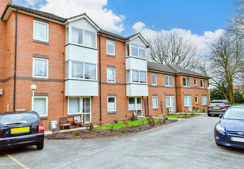 External Web - Fentiman Way, Hornchurch, Essex - Wards of Kent