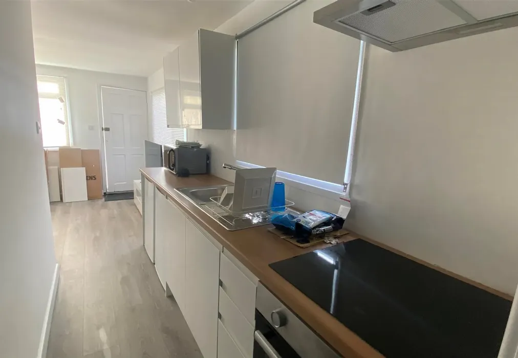 Kitchen Area - Fourth Avenue, Eastchurch, Sheerness, Kent - Wards of Kent