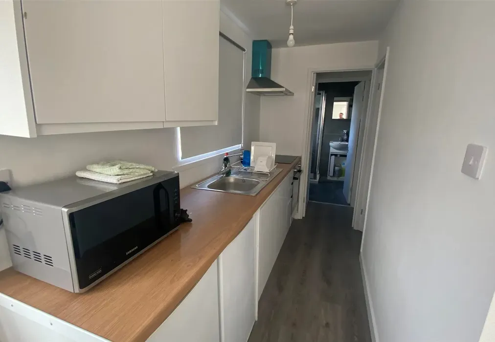 Kitchen Area - Fourth Avenue, Eastchurch, Sheerness, Kent - Wards of Kent