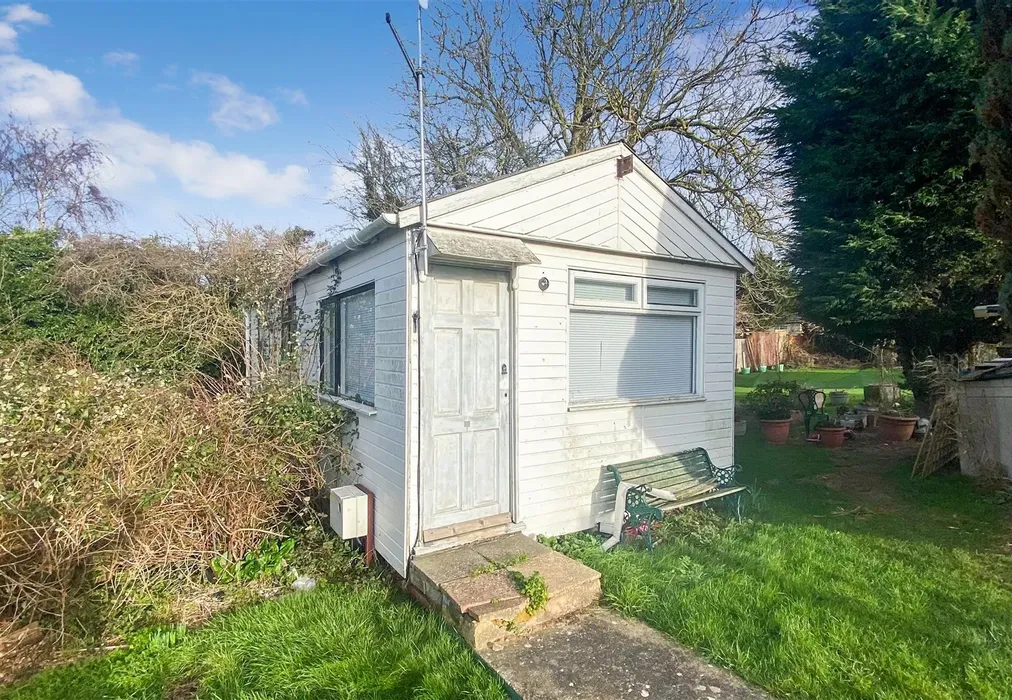 Front - Fourth Avenue, Eastchurch, Sheerness, Kent - Wards of Kent