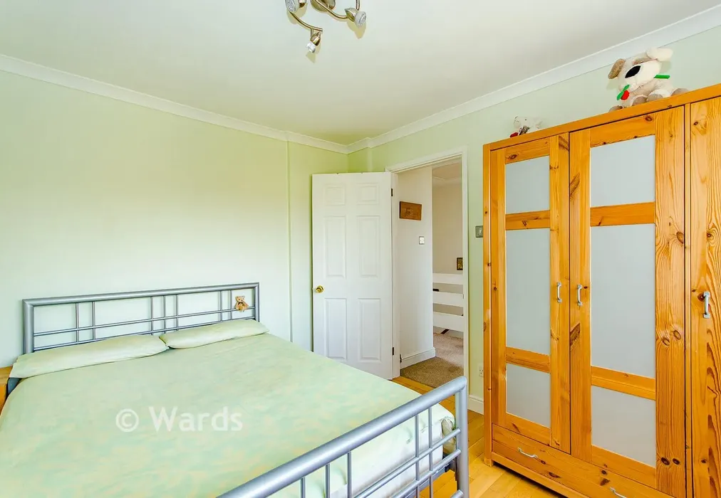 Vendor Bedroom - Iden Crescent, Staplehurst, Tonbridge, Kent - Wards of Kent
