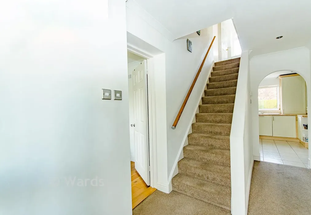 Vendor Hallway - Iden Crescent, Staplehurst, Tonbridge, Kent - Wards of Kent