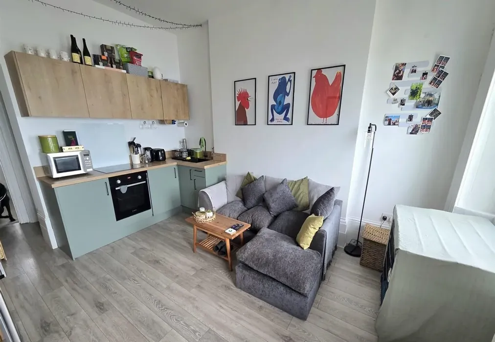 Kitchen/Lounge - St. George's Terrace, Herne Bay, Kent - Wards of Kent