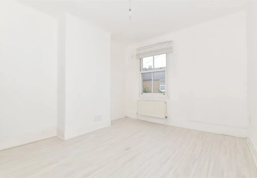 Bedroom 2 - Dover Street, Barming, Maidstone, Kent - Wards of Kent