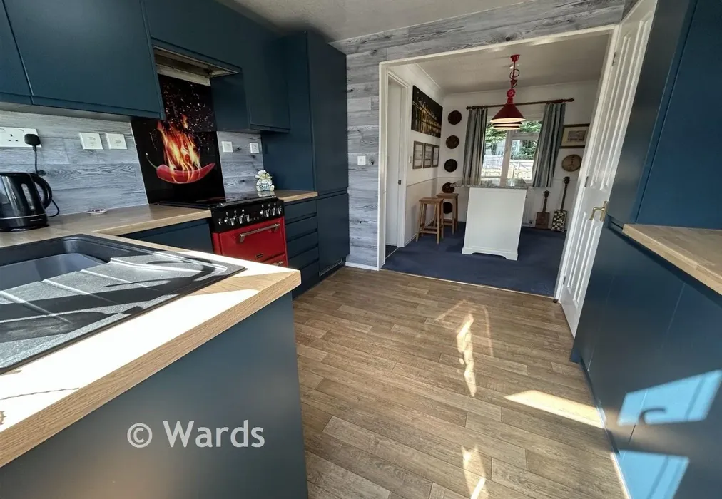 Kitchen - Lower Road, East Farleigh, Maidstone, Kent - Wards of Kent