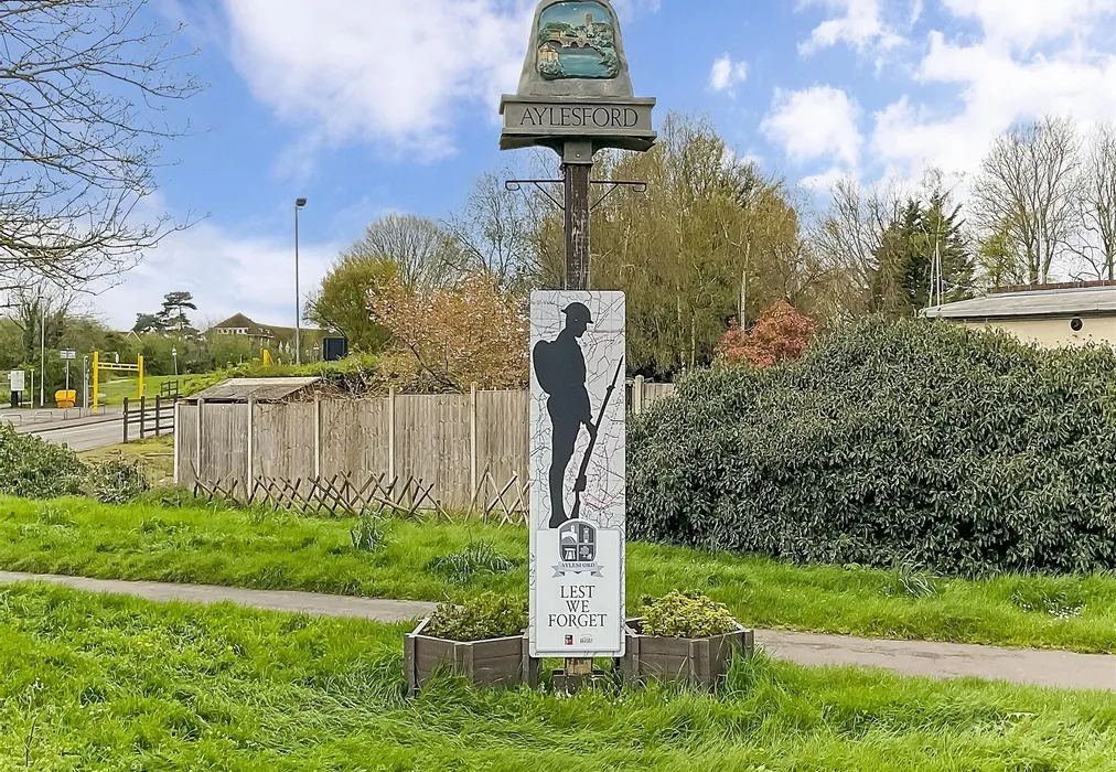 Surrounding Area - School Approach, Teapot Lane, Aylesford, Kent - Wards of Kent