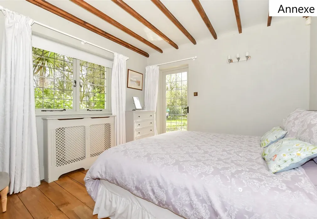 Annexe Bedroom - Padbrook Lane, Preston, Canterbury, Kent - Wards of Kent