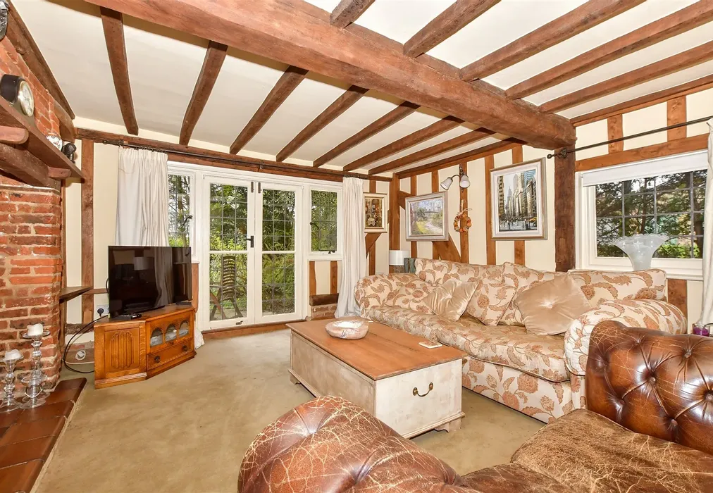 Sitting Area - Padbrook Lane, Preston, Canterbury, Kent - Wards of Kent