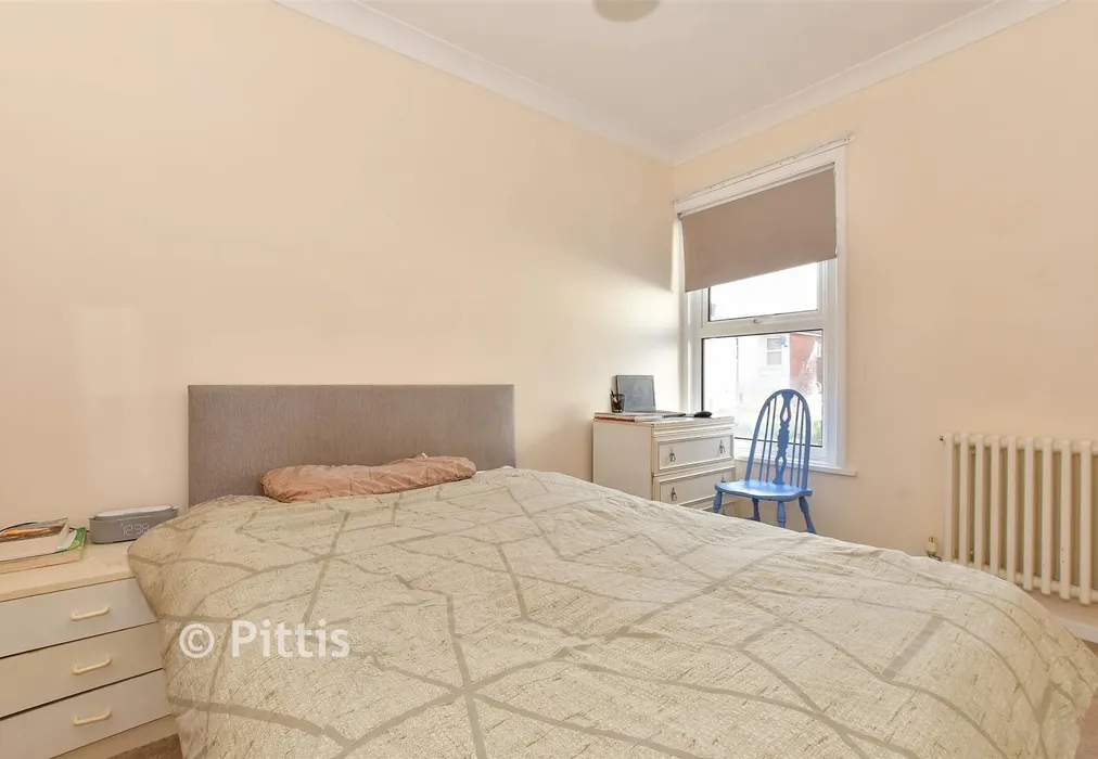 Bedroom 2 - Daniel Street, Ryde, Isle of Wight - Wards of Kent