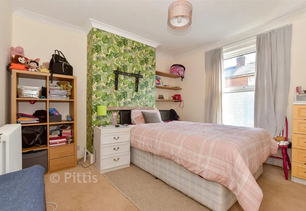 Lounge - Daniel Street, Ryde, Isle of Wight - Wards of Kent