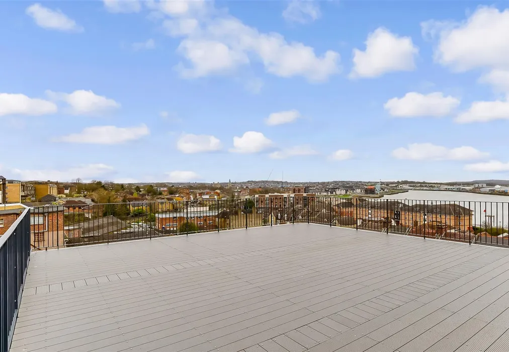 External Lifestyle Photograph - New Road, Rochester, Kent - Wards of Kent