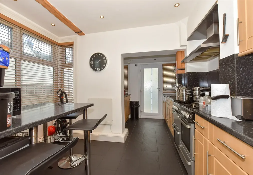 Kitchen - Danesmead Terrace, Margate, Kent - Wards of Kent