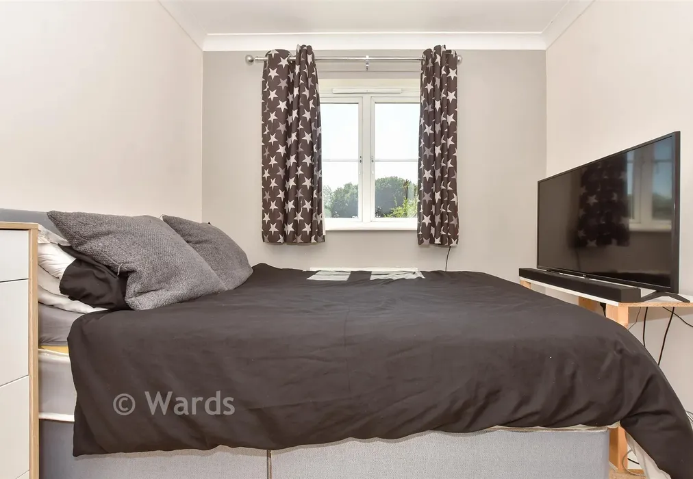 Internal Lifestyle Photograph - Green Close, Whitfield, Dover, Kent - Wards of Kent