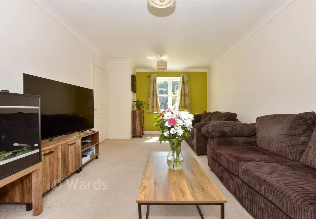 Internal Lifestyle Photograph - Green Close, Whitfield, Dover, Kent - Wards of Kent