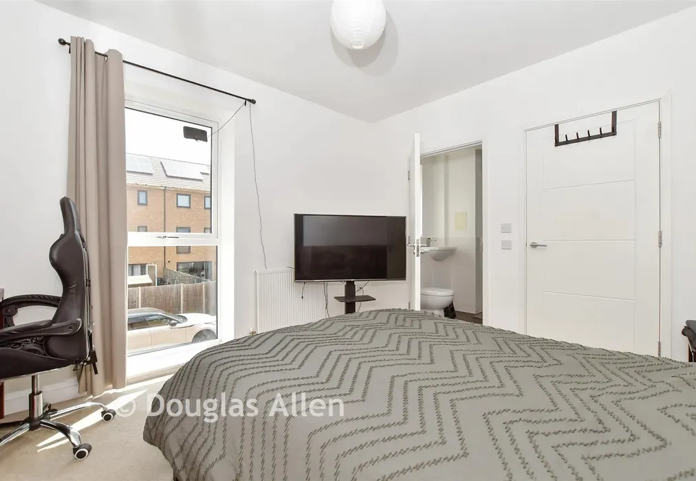 Bedroom 1 - Fullerton Avenue, Dagenham, Essex - Wards of Kent