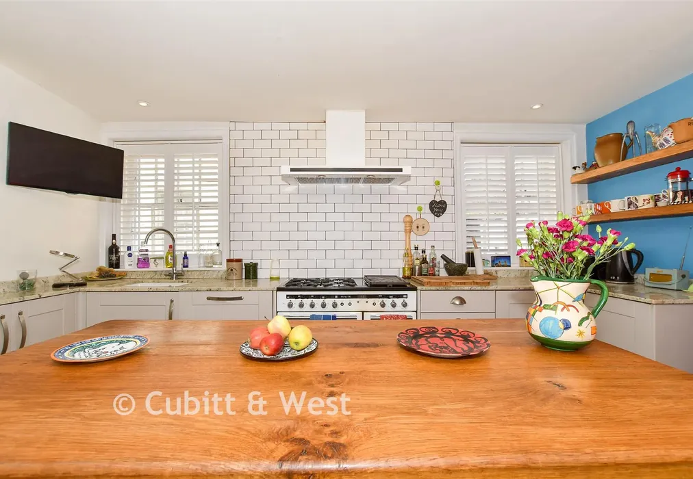 Internal Lifestyle Photograph - River Road, Arundel, West Sussex - Wards of Kent