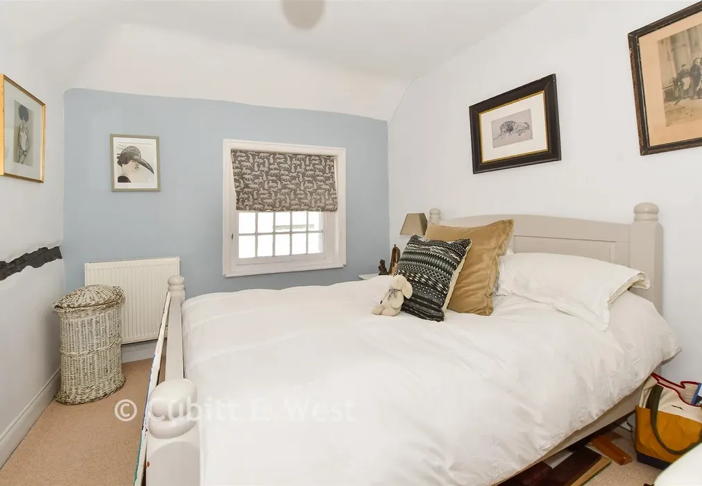 Bedroom 2 - River Road, Arundel, West Sussex - Wards of Kent
