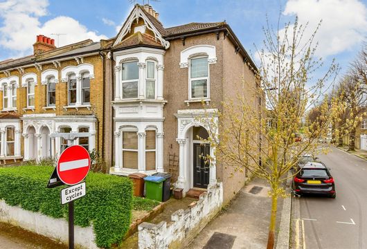 Leyspring Road, London - Wards of Kent