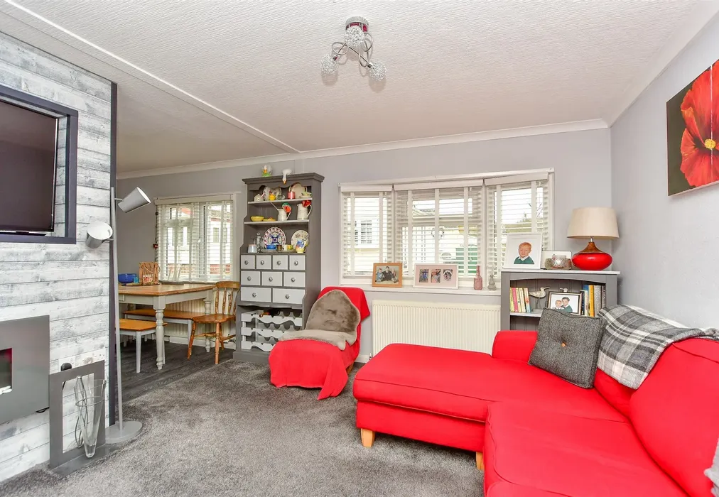 Lounge - Shalloak Road, Broad Oak, Canterbury, Kent - Wards of Kent