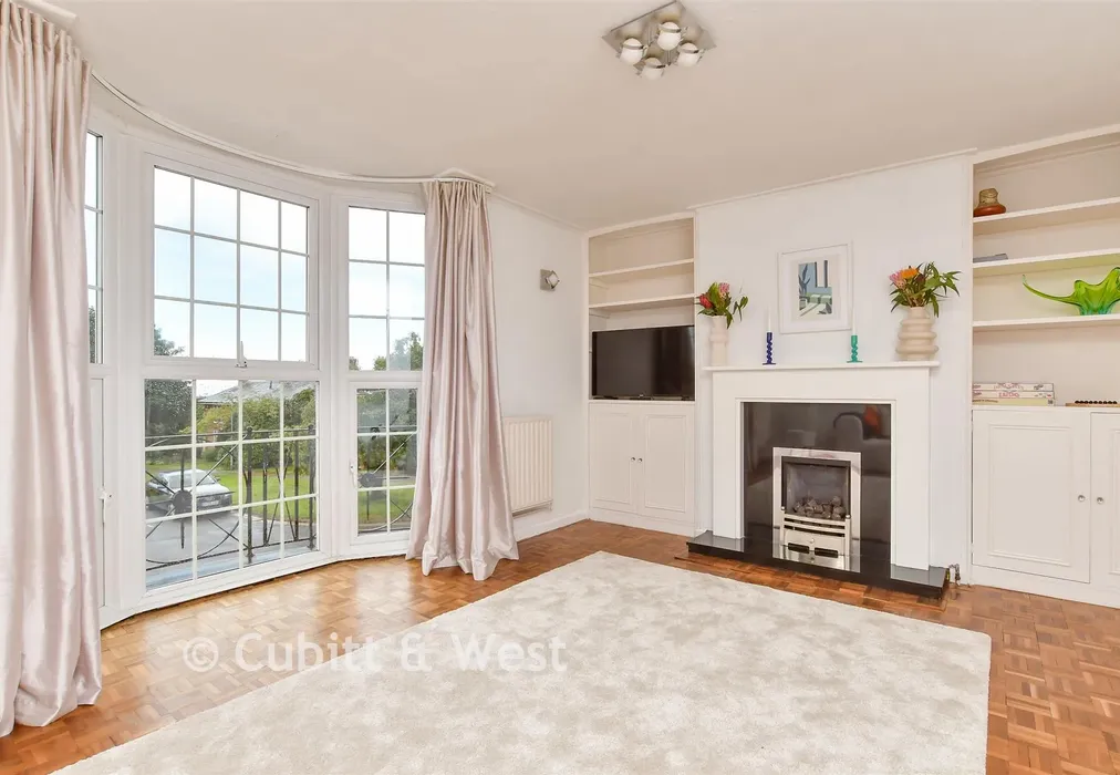 Lounge - Surrenden Park, Brighton, East Sussex - Wards of Kent