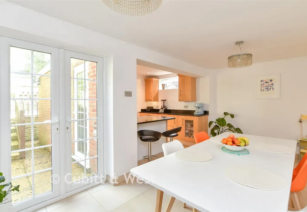 Kitchen/ Diner - Surrenden Park, Brighton, East Sussex - Wards of Kent