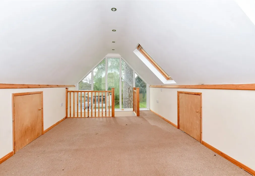 Room 1 - Chapman Fields, Cliffsend, Ramsgate, Kent - Wards of Kent