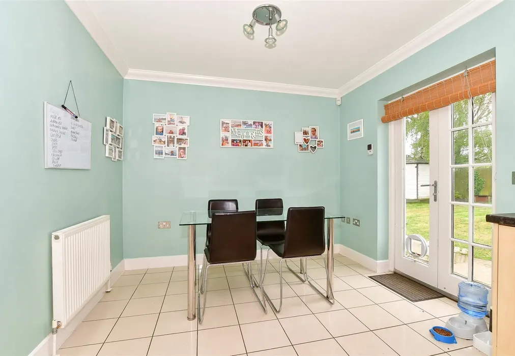 Kitchen/Breakfast Room - Chapman Fields, Cliffsend, Ramsgate, Kent - Wards of Kent