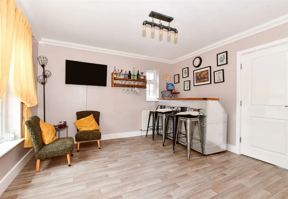 Dining Room - Chapman Fields, Cliffsend, Ramsgate, Kent - Wards of Kent