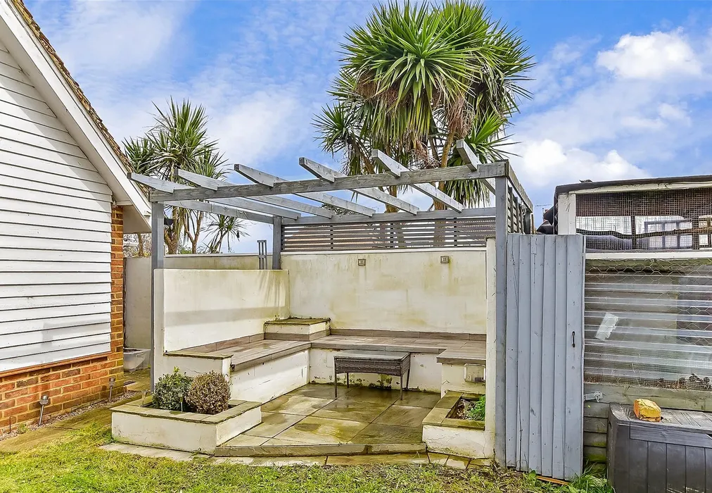 External Feature - Chapman Fields, Cliffsend, Ramsgate, Kent - Wards of Kent
