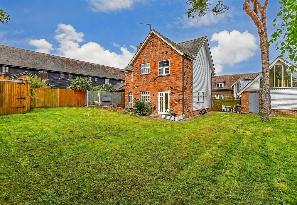 Rear Elevation - Chapman Fields, Cliffsend, Ramsgate, Kent - Wards of Kent