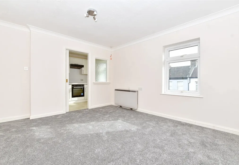Lounge - Station Road, Sutton, Surrey - Wards of Kent