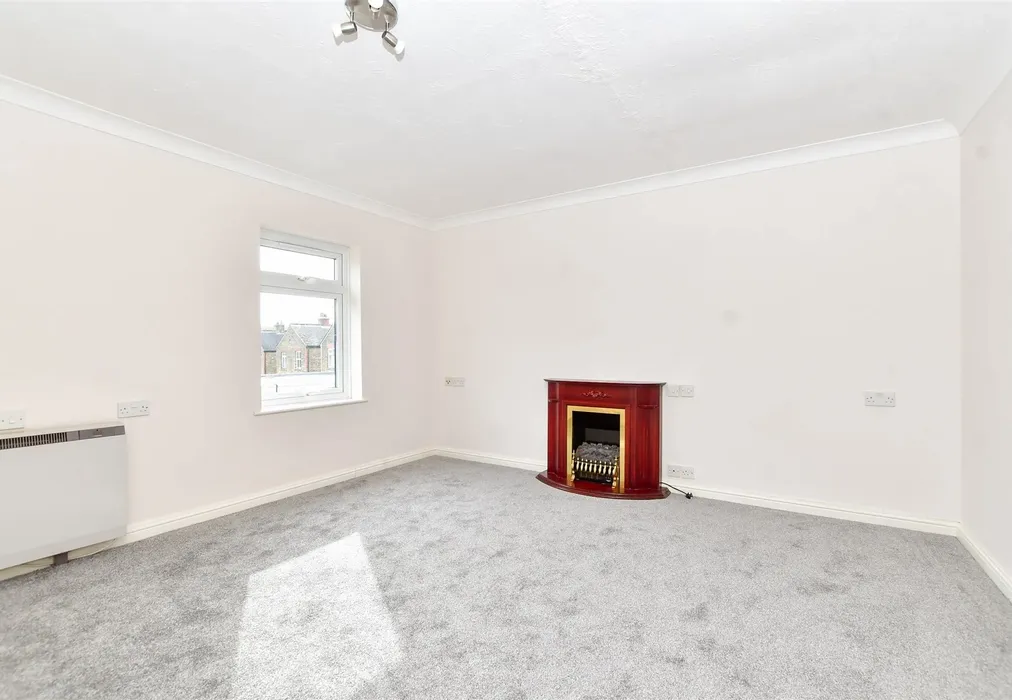 Lounge - Station Road, Sutton, Surrey - Wards of Kent